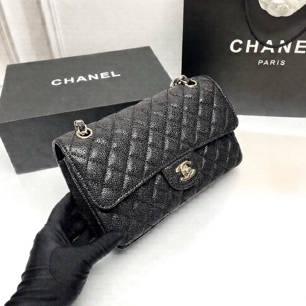 CHANEL CLASSIC 11.12 HANDBAG GRAINED CALFSKIN & GOLD METAL